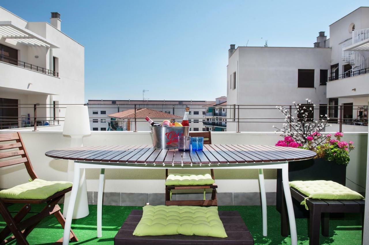 קאלאפיי New Apartment With Big Terrace 10 Min Walk To Beach Supermarkets מראה חיצוני תמונה