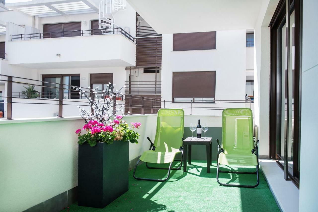 קאלאפיי New Apartment With Big Terrace 10 Min Walk To Beach Supermarkets מראה חיצוני תמונה