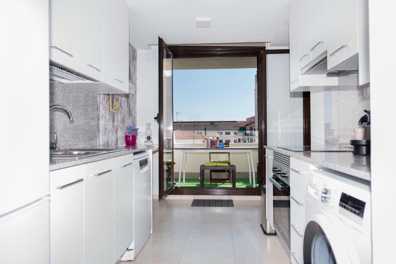 קאלאפיי New Apartment With Big Terrace 10 Min Walk To Beach Supermarkets מראה חיצוני תמונה